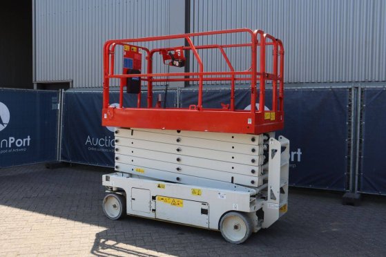 Genie GS4047 Electric Scissor Lift 350kg 13.94m 2019 GS4047 2019 2 Scissor Lifts image 3