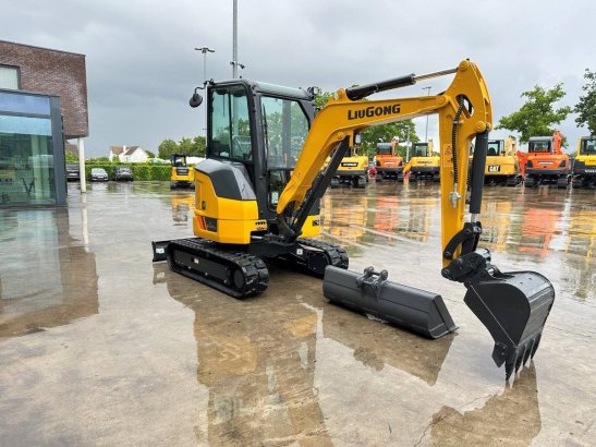LiuGong 9027 FZTS Diesel Crawler Excavator 2026 New LIUGONG 9027 FZTS 2026 1 Crawler Excavators image 3