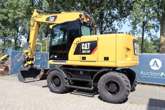 Wheel excavator Caterpillar M316F Diesel 105kW 2016 M316F 2016 2 Wheeled Excavators image 3