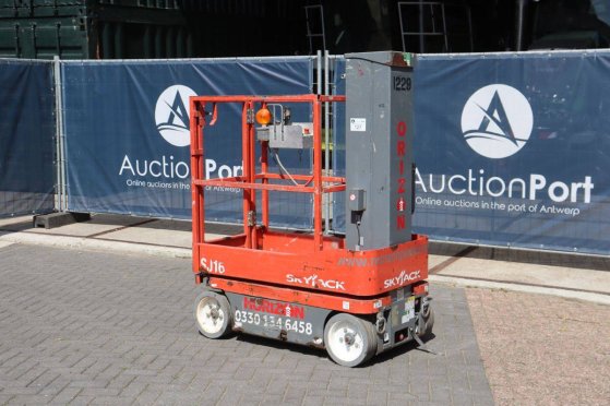 Skyjack SJ16 Electric Mast Lift 227kg 6.75m Skyjack SJ16 2 image 3