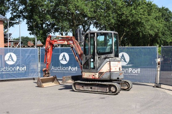 Crawler excavator Hitachi ZX30U-2 Diesel 22.3kW 2005 ZX30U-2 2005 2 Crawler Excavators image 3