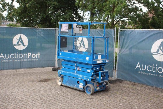 Skyjack SJ III Scissor Lift 3219 Electric 227kg 7.8m 2015 Skyjack SJ III 3219 2015 2 Scissor Lifts image 3