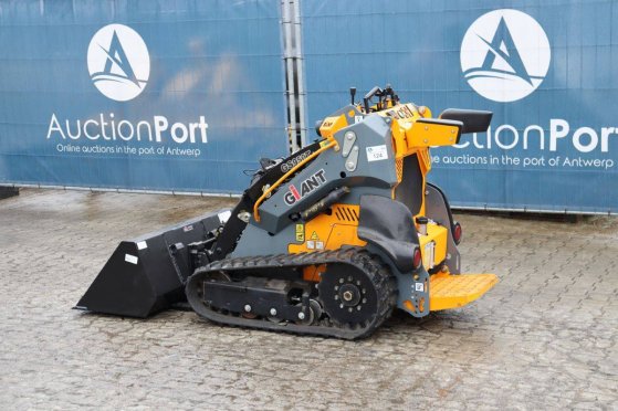 Skid steer loader Giant GS950T Diesel 2025 Giant GS950T Compact Track Loader 2025 2 image 3