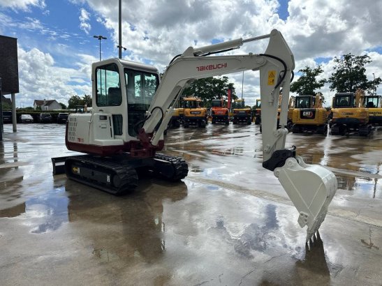 Midi excavator Takeuchi TB135 Diesel 2014 TB135 2014 2 image 3