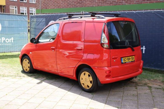 Toyota Yaris Verso 1.3 Van ATM Petrol 86hp 2003 van Yaris Verso 1.3 Van ATM 2003 2 Closed vans image 3