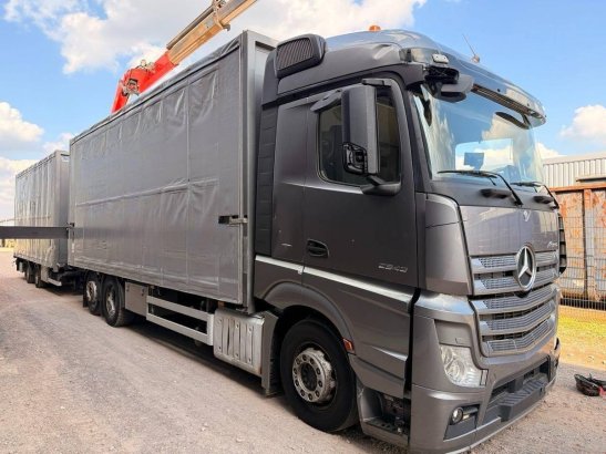 Box truck Truck Mercedes-Benz Actros 2645 6X2 Diesel 2016 Actros 2645 6X2 2016 2 image 3