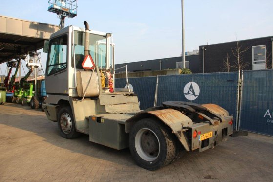 Terminal Tractor Terberg YT182 Diesel 2009 Terberg YT182 2009 2 image 3