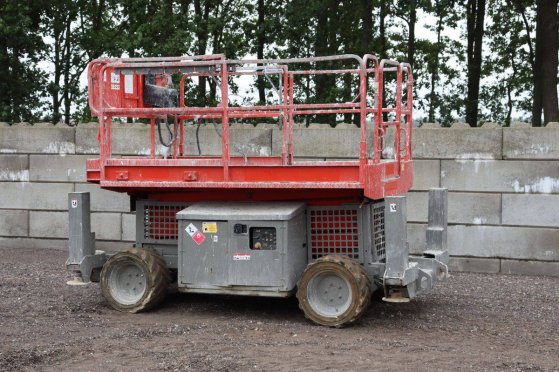Scissor lift JLG 260MRT Diesel 570kg 9.92m 2006 260MRT 2006 2 Scissor Lifts image 3