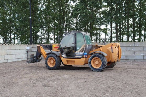Case TX130-45 Diesel Telehandler TX130-45 2 image 3