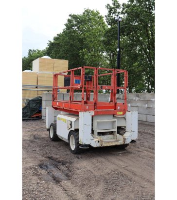 Scissor lift Genie GS-2668 Diesel 567kg 9.9m 2011 GS-2668 2011 2 Scissor Lifts image 3