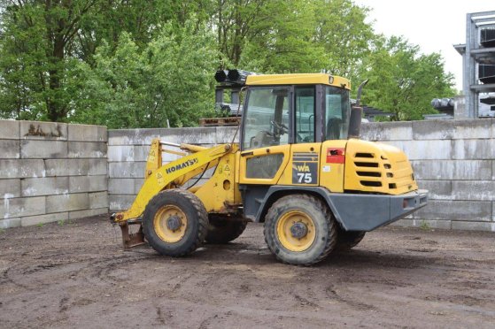 Komatsu WA 75-3 Diesel Wheel Loader 2002 848 2002 2 Wheel Loaders image 3