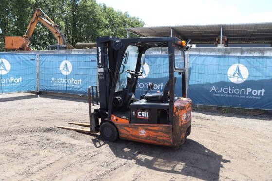 Heftruck Doosan B15T-5 Elektrisch 1500kg 3.3m 2011 Doosan B15T-5 2011 2 Forklift image 3