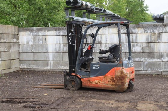 Forklift Toyota TRAIGO 20 Electric 2000kg TRAIGO 20 2 Forklift image 3