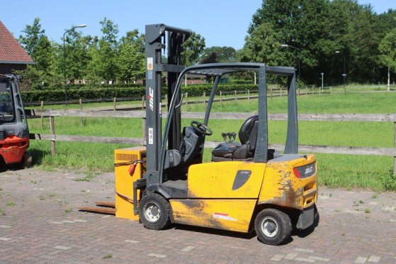 Jungheinrich KEac 20 Electric Forklift 2000kg 2007 KEca 20 2007 2 Forklift image 3