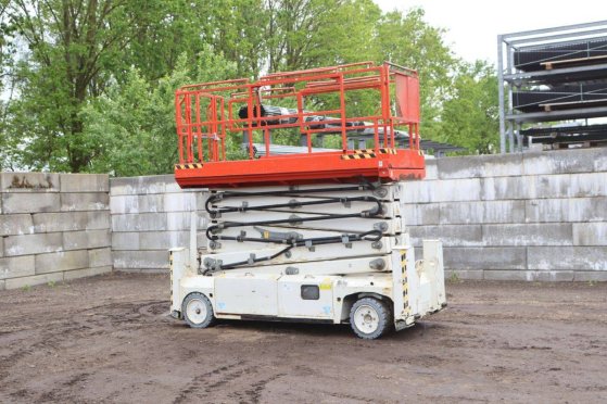 Schaarlift PB Elektrisch 2014 PB 2014 2 Scissor Lifts image 3