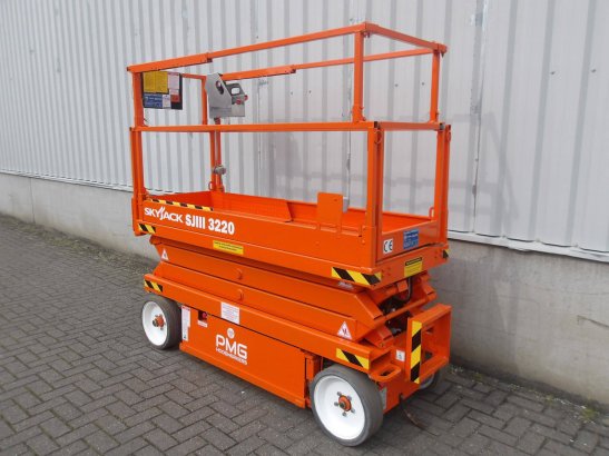 SkyJack SJ3220 Electric Scissor Lift 8.09m 2015 Skyjack SJ3220 2015 2 Scissor Lifts image 3