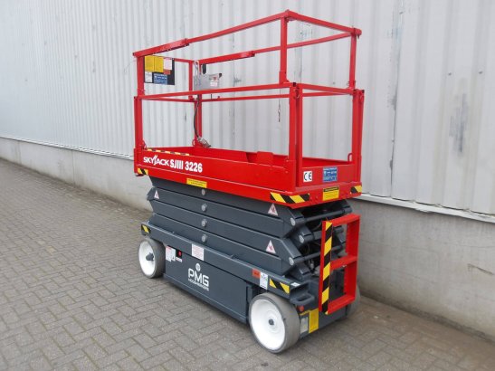 SkyJack SJ3226 Electric Scissor Lift 9.92m 2017 Skyjack SJ3226 2017 2 Scissor Lifts image 3
