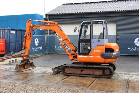 Crawler excavator Hitachi EX40-2 Diesel 26.5kW 2000 EX40-02 2000 2 Crawler Excavators image 3