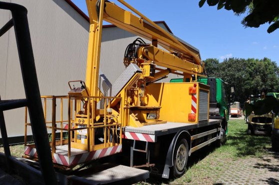 Truck-mounted aerial work platform DAF AE65 NC Diesel 212 hp 1997 AE65 NC 1997 2 image 3