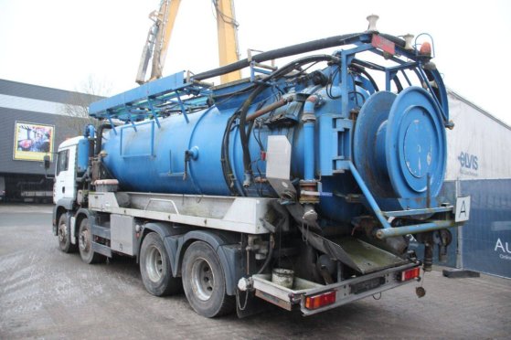 Vacuum truck Truck MAN TGA 35.410 Diesel 2004 TGA 35.410 2004 2 image 3