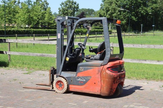 Linde E16 Electric Forklift 1600kg E16 2 Forklift image 17