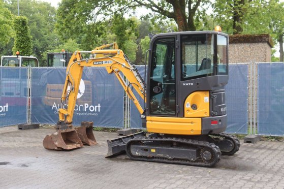 Mini excavator Kato 27-V4 Diesel 13.6kW Kato 27-V4 2 image 3
