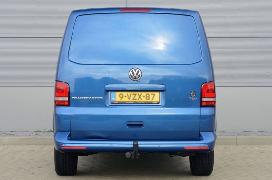Volkswagen Transporter 2.0 TDI L1H1 65 Edition Diesel 180hp Van 2012 Volkswagen Transporter 2.0 TDI L1H1 65 Edition 2012 2...