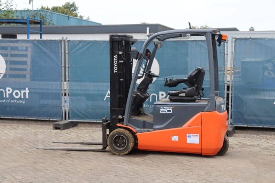 Toyota 8FBE20T Electric Forklift 2000kg 4.3m 2018 8FBE20T 2018 2 Forklift image 3
