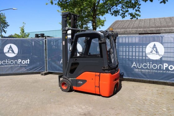 Linde E18 Electric Forklift 1800kg 4.25m E18 2 Forklift image 3