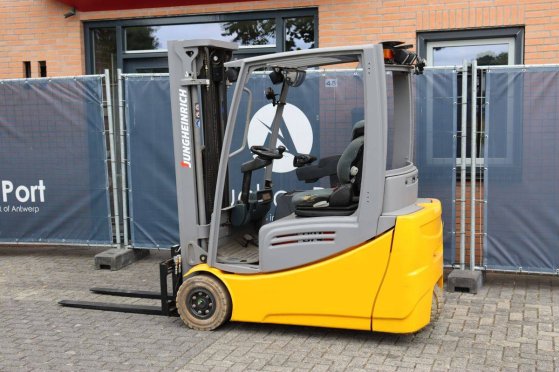 Forklift Jungheinrich Electric 2 Forklift image 3