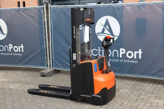 Stacker BT SWE140L Electric 1400kg 2.65m 2015 BT SWE140L 2015 2 image 3