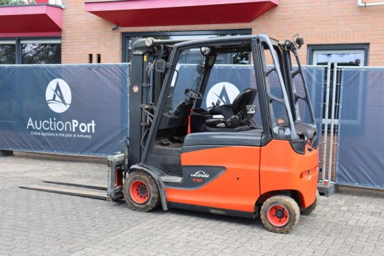 Linde E30HL-01/600 Electric Forklift 3000kg 2015 E30HL-01/600 2015 2 Forklift image 3