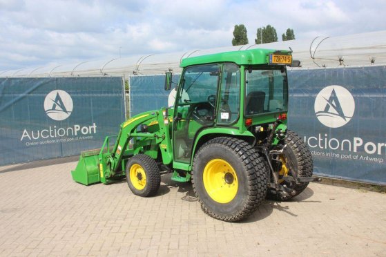 Tractor John Deere 3720 Diesel 44hp 2003 John Deere 3720 2003 2 image 3