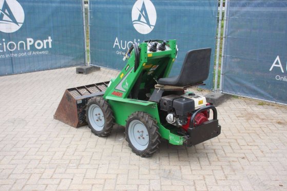 Articulated Loader Avant 313S Petrol 10kW 2003 313S 2003 2 Wheel Loaders image 3