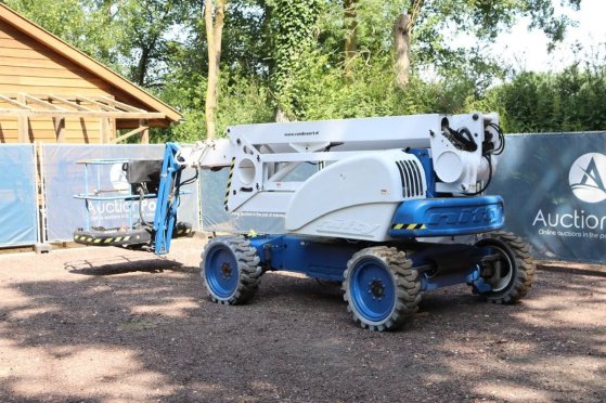 Articulating boom lift Niftylift HR21D 4x4 Diesel 20.8m 2010 Niftylift HR21D 4x4 2010 2 image 3