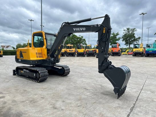 Midi excavator Volvo EC55B Diesel 2012 EC55B 2012 2 Crawler Excavators image 3