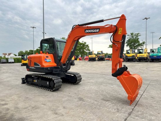 Doosan DX55-9CN Diesel Midi Excavator 2019 Doosan DX55-9CN 2019 2 Crawler Excavators image 4