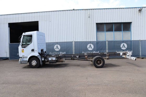 Chassis Cabin Renault 180 dCi Diesel 2005 180 dCi 2005 2 image 3