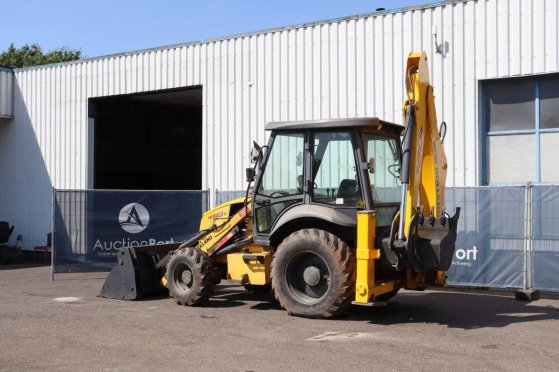 New Holland B80B-SS Diesel Backhoe Loader 2018 B80B-SS 2018 2 image 3