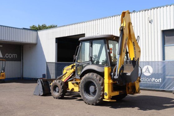 New Holland B90B-SS Diesel Backhoe Loader 2018 B90B-SS 2018 2 image 33