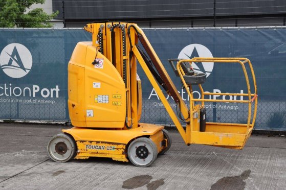 JLG Toucan 10E Electric Mast Lift 10.1m 2015 Toucan 10E 2015 2 image 3