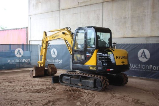 Hyundai R60-7 Diesel Crawler Excavator 2011 R60-7 2011 2 Crawler Excavators image 18