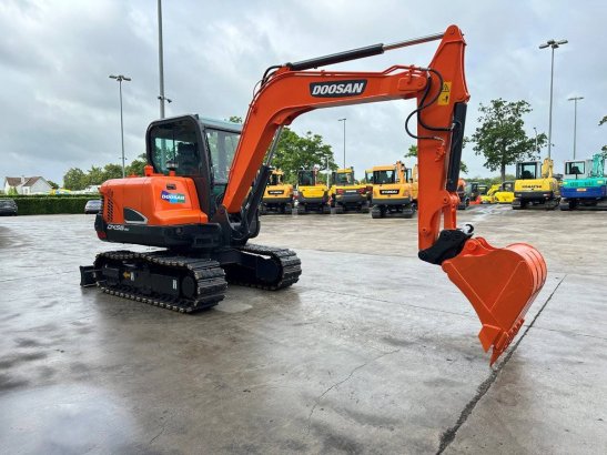 Doosan DX55-9CN Diesel Midi Excavator 2019 Doosan DX55-9CN 2019 2 Crawler Excavators image 18