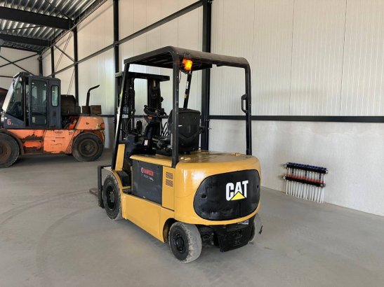 Forklift Caterpillar EP30K-PAC Electric 3000kg 4.7m 2009 10018 2009 2 Forklift image 3
