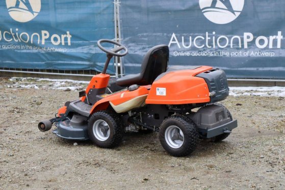 Zitmaaier Husqvarna R216 AWD Benzine 12.8kW 2016 R216 AWD 2016 2 image 18