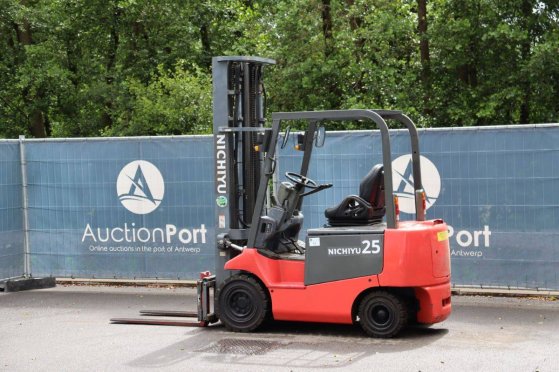 Nichiyu FB25PN Electric Forklift 6.0m Nichiyu FB25PN 2 Forklift image 18