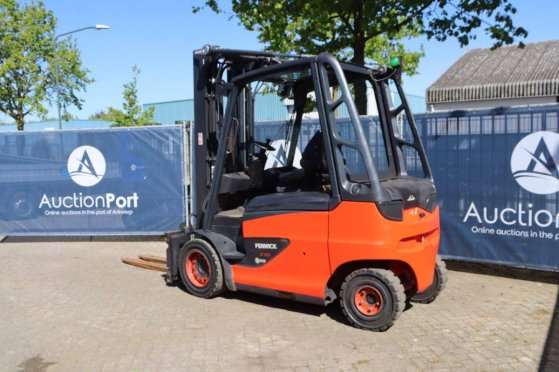 Linde E35H-01/600 Electric Forklift 3500kg 2015 E35H-01/600 2015 2 Forklift image 63