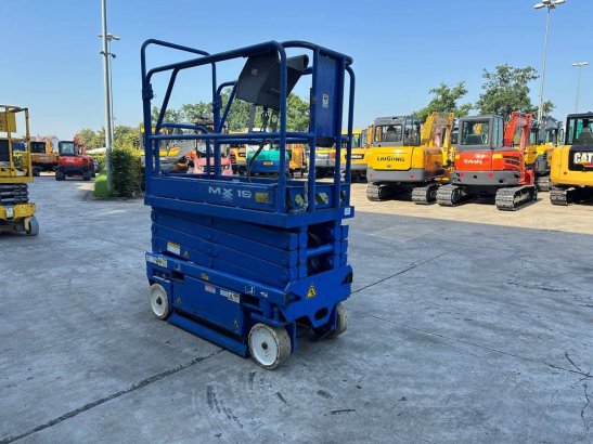 Scissor Lift Upright MX-19 Electric 2002 UpRight MX-19 2002 2 Scissor Lifts image 18