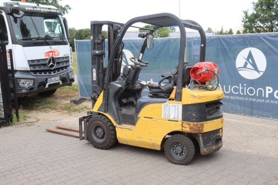 Forklift Caterpillar GP18N LPG 1800kg 4.75m 2004 GP18N 2004 2 Forklift image 3