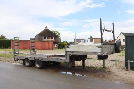Semi-Low Loader Veldhuizen P31-5A 9000kg 2005 VELDHUIZEN P31-5A 2005 2 Lowloader semi-trailers image 3